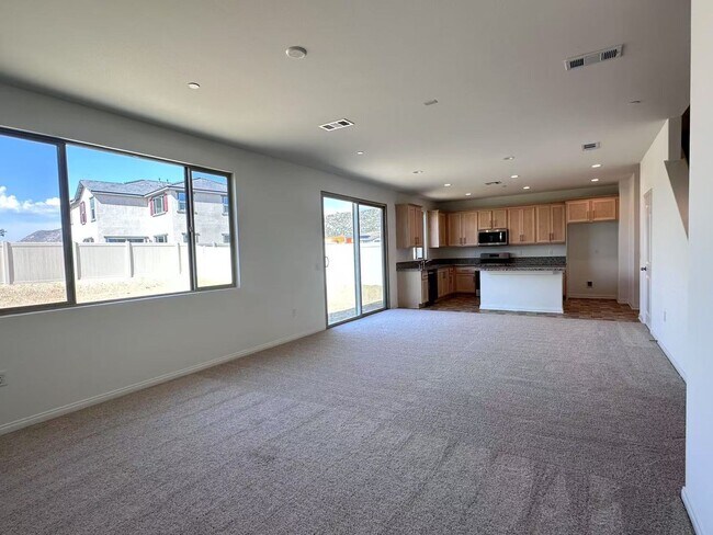 Building Photo - New Home