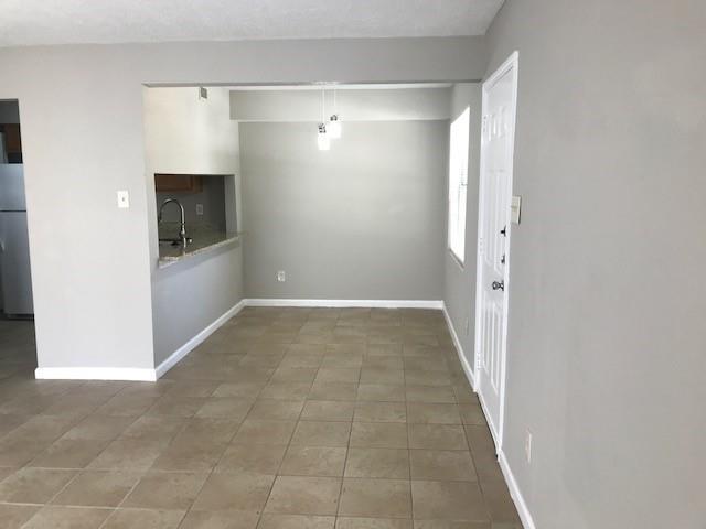 Building Photo - 1802 Millhouse Rd