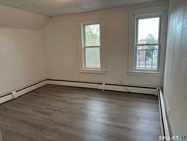 Building Photo - 43 Olive St
