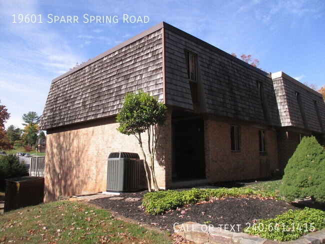Building Photo - 19601 Sparr Spring Rd