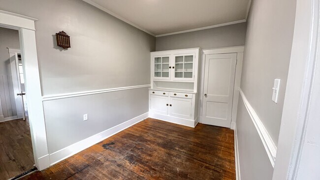 Building Photo - Spacious 4 Bedroom Midtown Home with Basement & Attic Storage