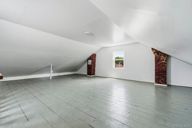 Building Photo - 457 1st St