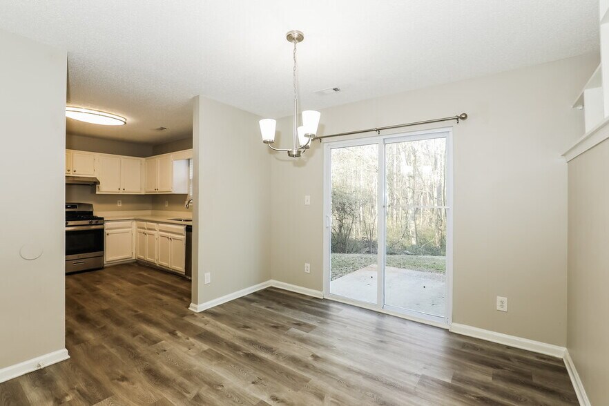 Building Photo - 330 Brookside Dr