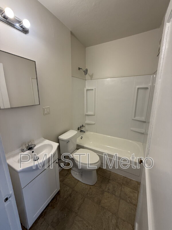 Building Photo - 3883 Meramec St