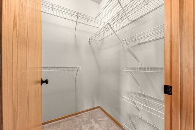 Building Photo - 2131- 2133 Yew Street