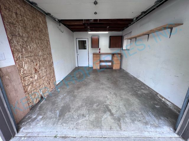 Building Photo - Cozy 2-Bedroom Duplex with Fireplace Charm...