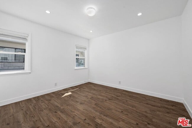 Building Photo - 1805 7th St