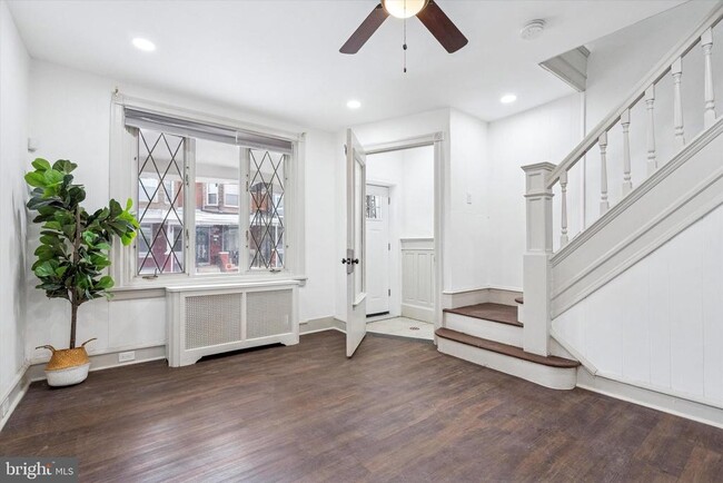 Building Photo - 5551 Addison St