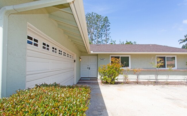 Building Photo - Beautiful 3 Bedroom Carlsbad Home!