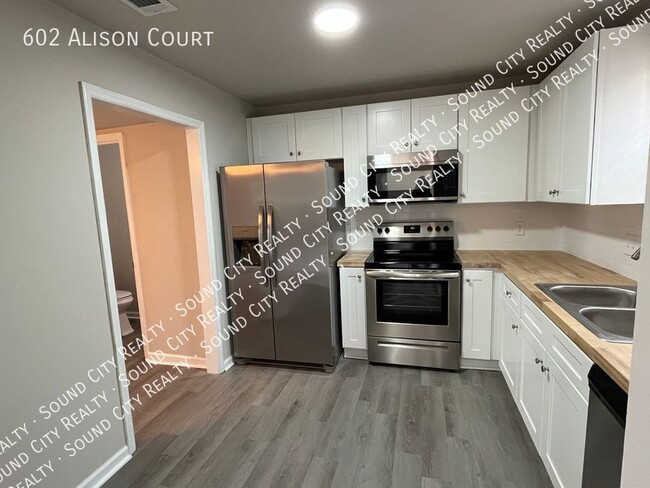 Building Photo - 602 Alison Ct