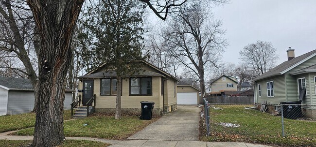 Building Photo - A nicely remodeled 3-bedroom home