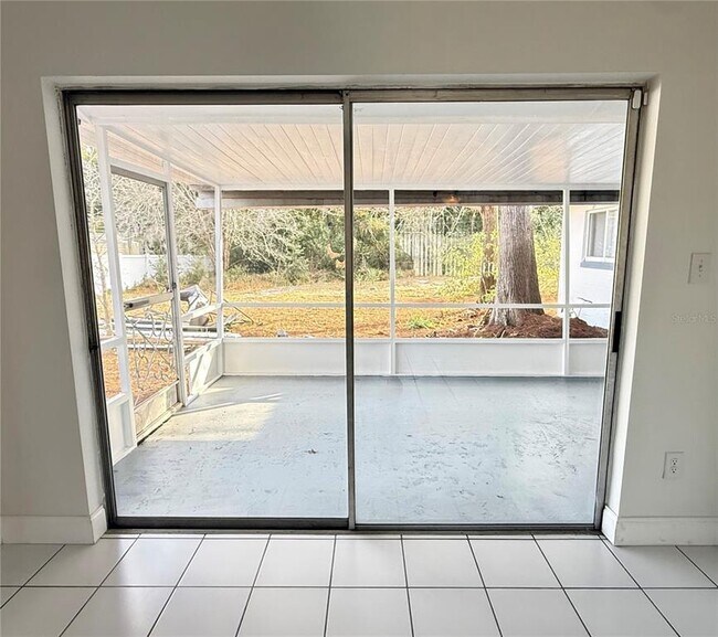 Building Photo - 2632 Talbot Rd