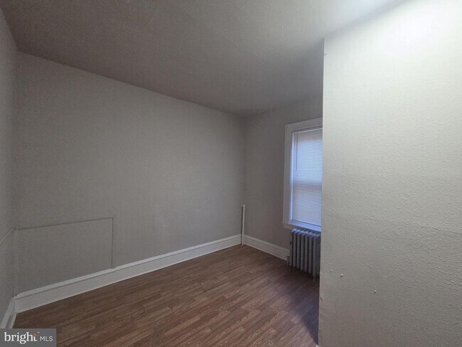 Building Photo - 137 S 56th St