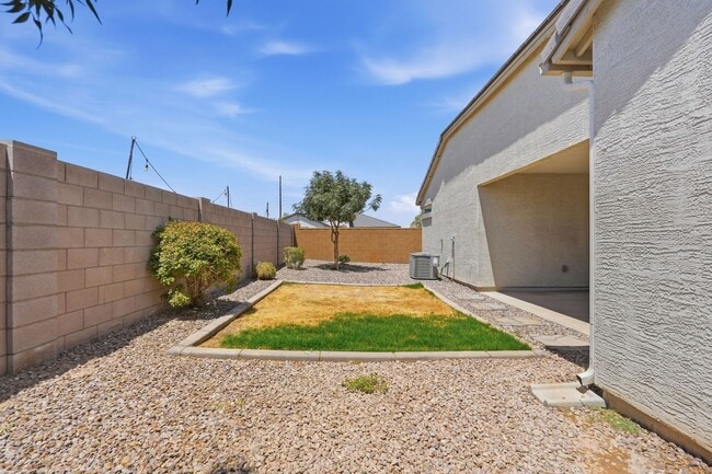 Building Photo - Spacious 5-Bedroom Home with Open Floor Plan & Private Backyard
