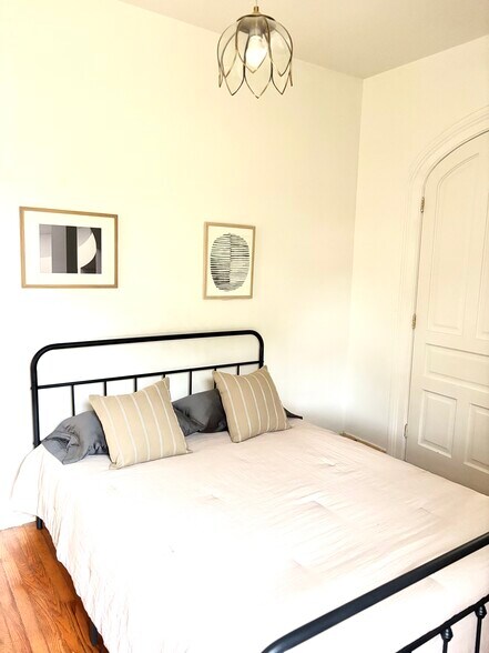 2nd Bedroom - 315 S Washington St