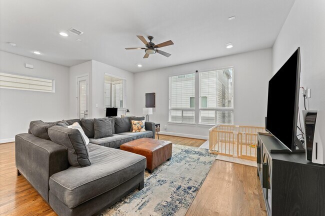 Building Photo - 311 Eado Park Cir