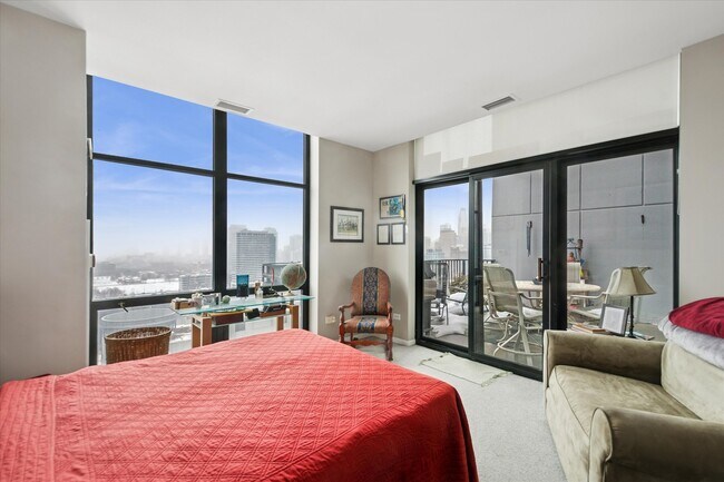 Building Photo - 435 W Erie St