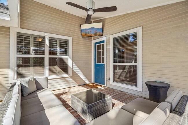 Building Photo - 127 Terrace Ln