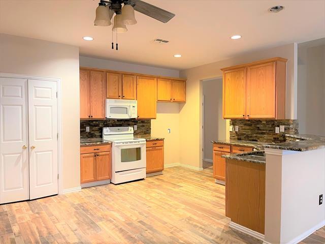 Building Photo - 1707 Ash Ln