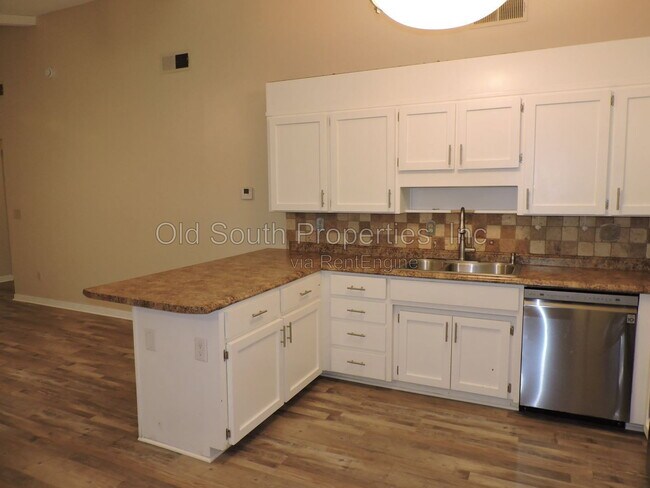 Building Photo - 3206 Raines St