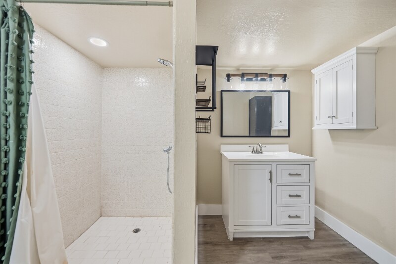 Building Photo - 6339 Salem Way