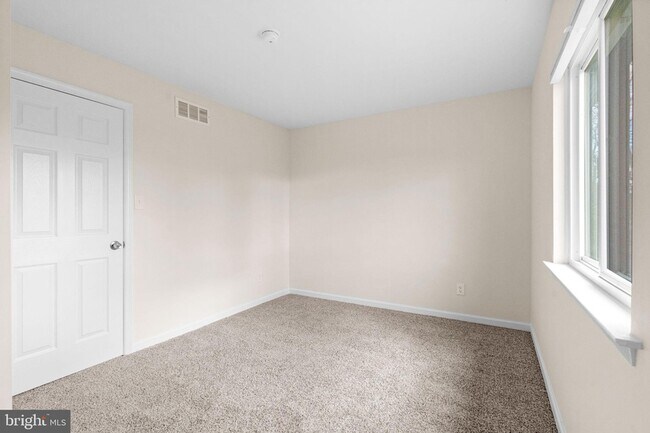 Building Photo - 408 Stockton Ct