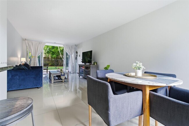 Building Photo - 2160 SW 16th Ave