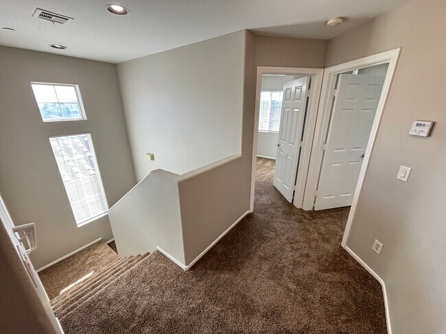 Building Photo - Spacious Tri-Level 4-Bedroom Home with Balcony and Community Amenities in Northwest Las Vegas!