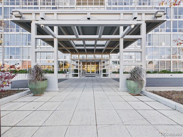 Building Photo - 3100 E Cherry Creek S Dr