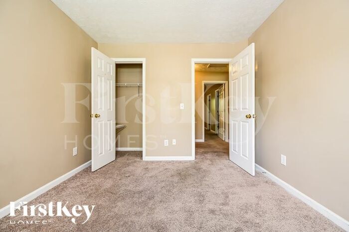 Building Photo - 265 Princeton Way