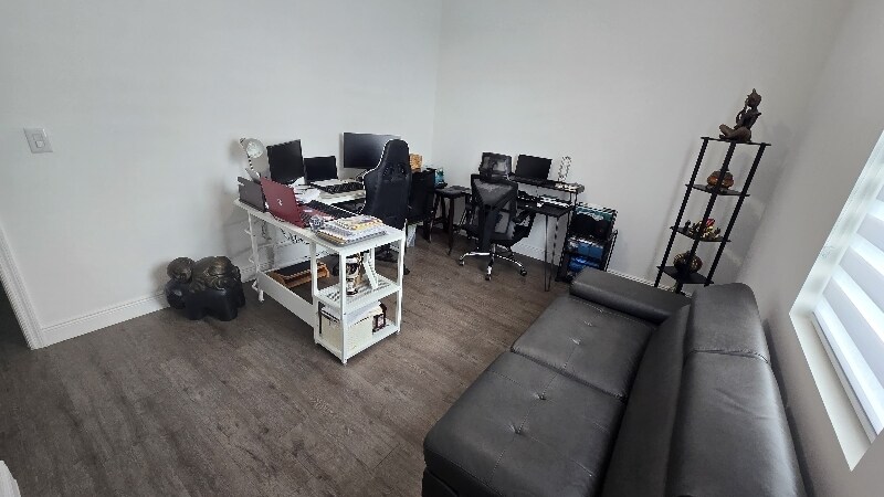 Building Photo - 9052 W Broad Cir