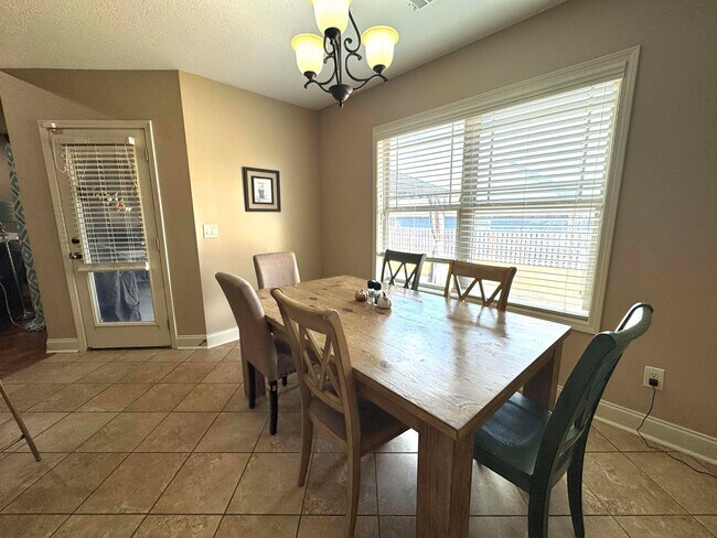 Building Photo - 61 Boulder Dr