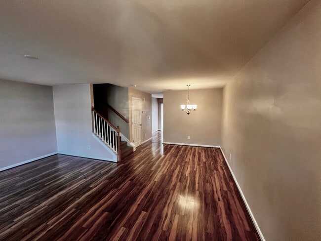 Building Photo - 3569 Draycott Ave