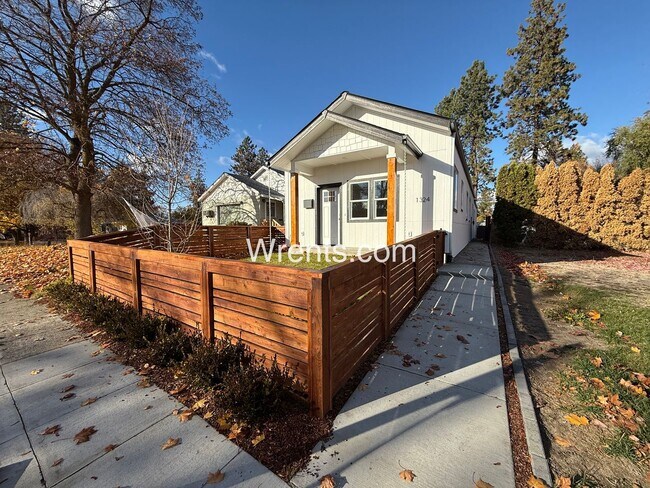 Building Photo - New Build Duplex