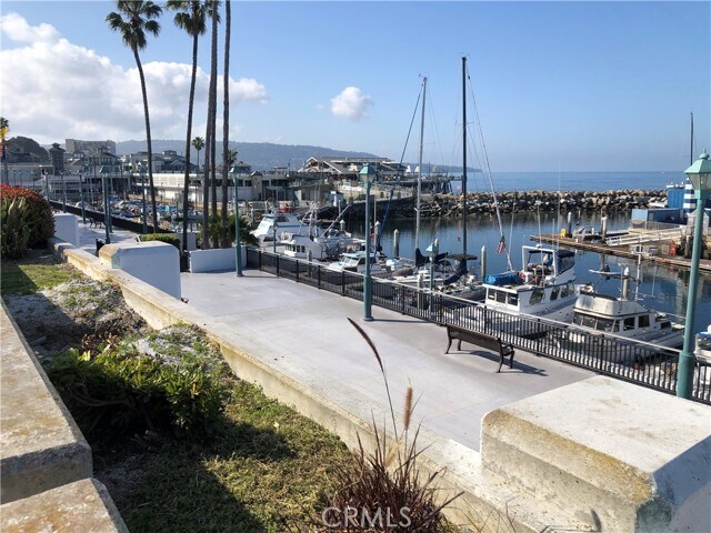 Building Photo - 120 The Village