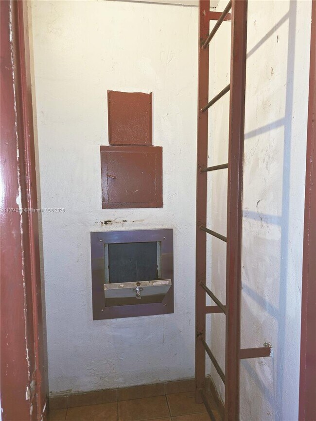 Building Photo - 4140 NW 44th Ave