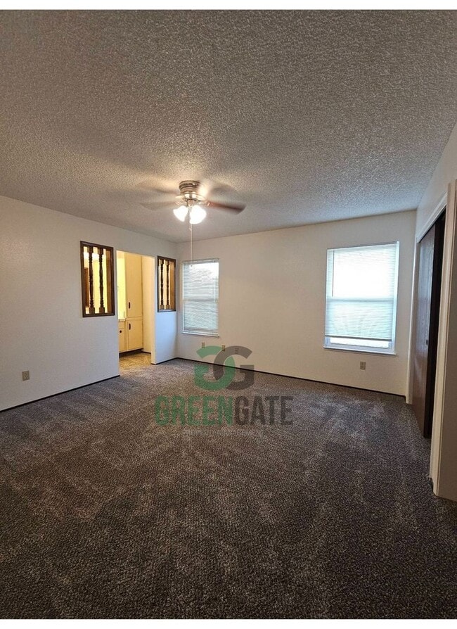 Building Photo - Beautiful 3 BEDROOM 2 BATH HOME IN MODESTO...