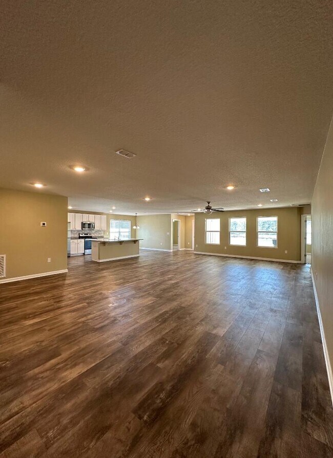 Building Photo - 3998 Whitetail Ln