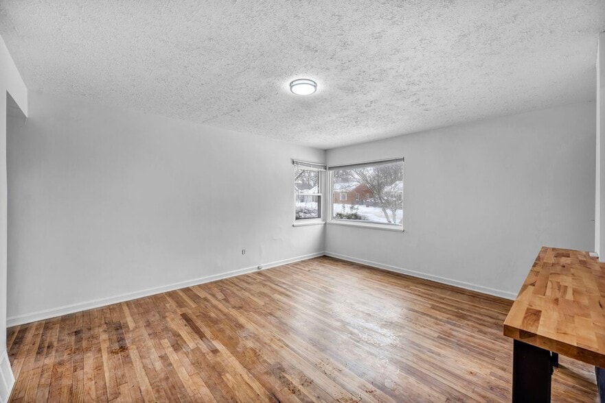 Building Photo - 6606 Ridgeview Rd