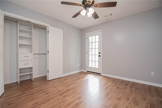 Building Photo - 1790 Tuftstown Ct