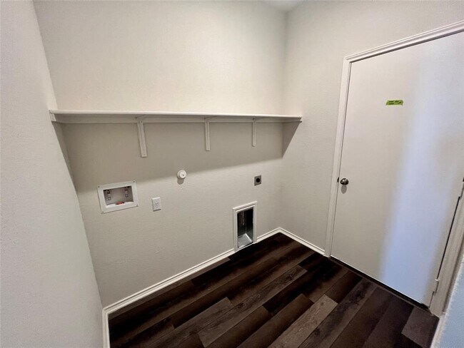 Building Photo - 353 Grace Lilly Dr