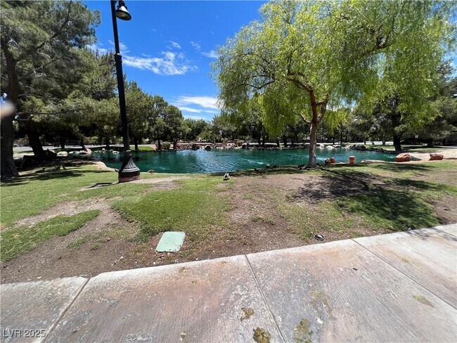 Building Photo - 2805 Willow Wind