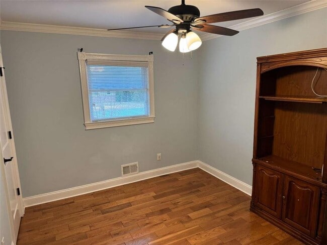 Building Photo - 837 Parkstone Dr