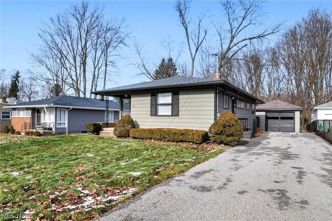 Building Photo - 1171 Jason Ave