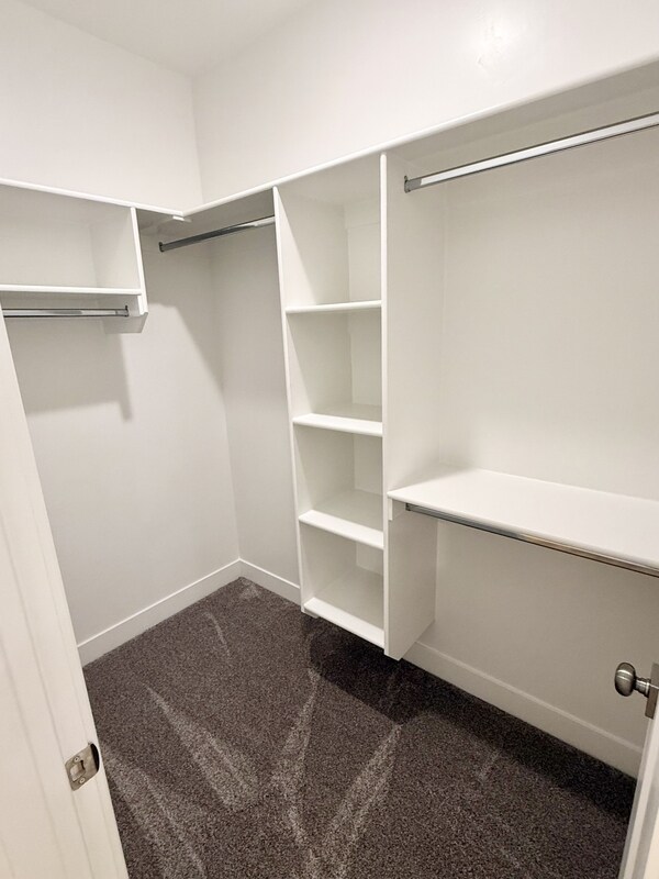Building Photo - 1063 S 2560 E