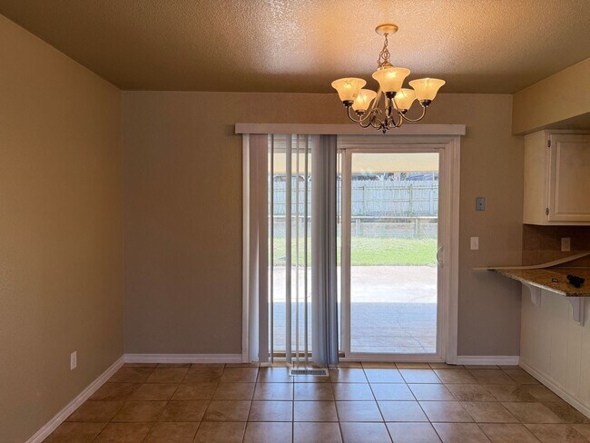Building Photo - 3 Bedroom in Jenks School district!!