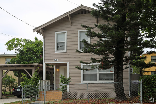 Building Photo - 817 7th St