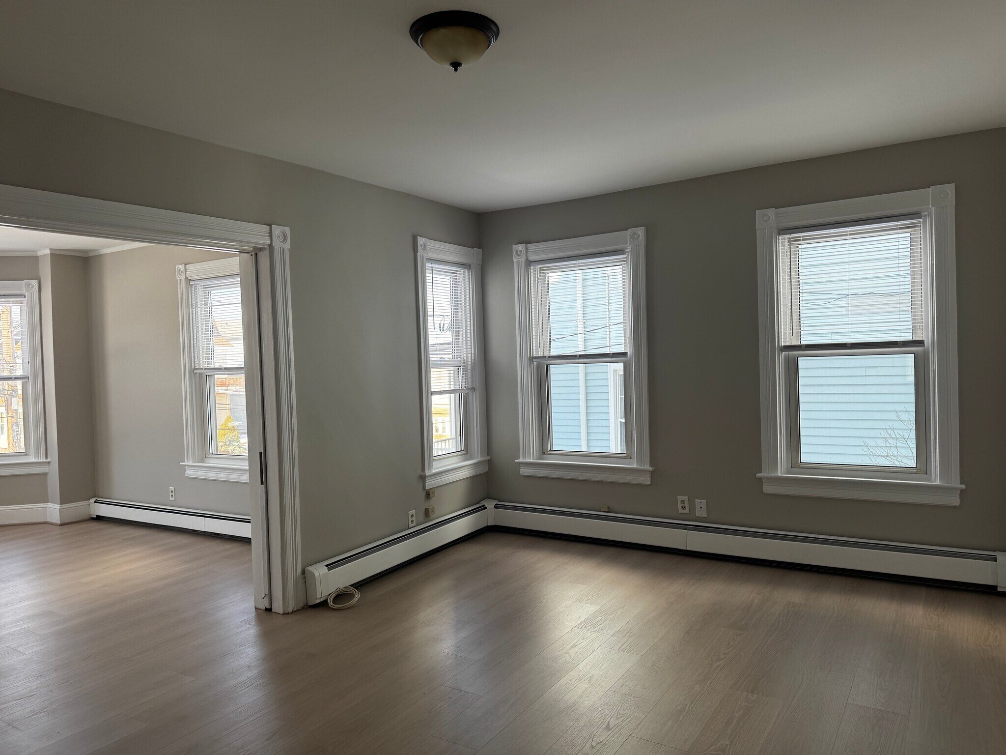 Building Photo - 580 Park Ave