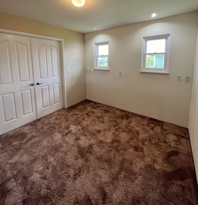 Building Photo - 344GOR