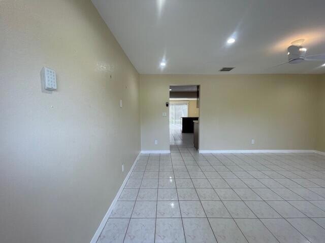 Building Photo - 9482 N Military Trl
